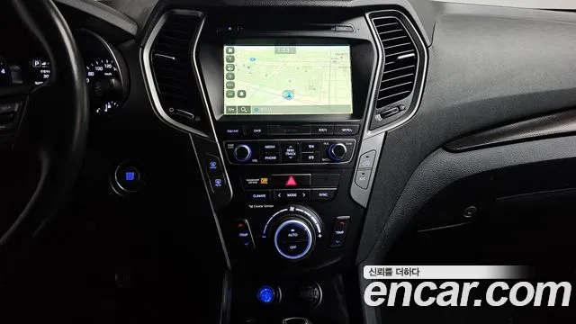 Hyundai Santafe Diesel 2.0 2WD — photo 1 of 20