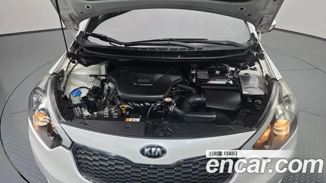 Kia K3 Deluxe — photo 1 of 20