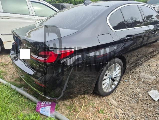 2022 BMW 530e, photograph 4