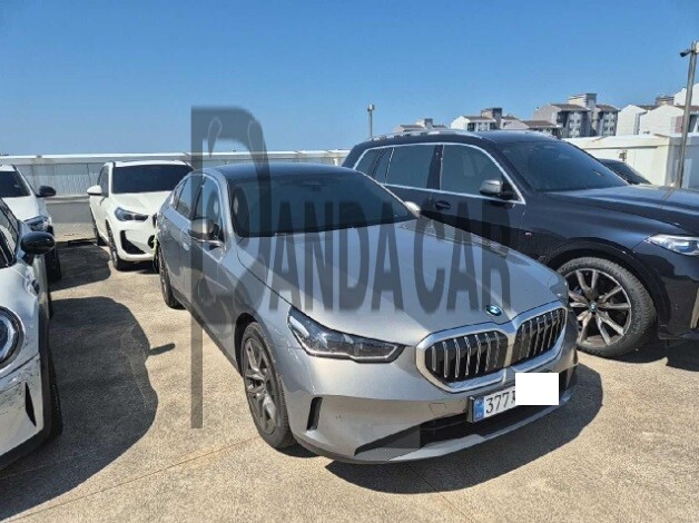 2026 BMW 520i, photograph 1