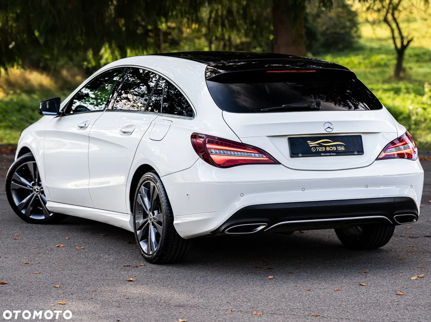 2017 Mercedes-Benz CLA 250 4-Matic Urban, photograph 3