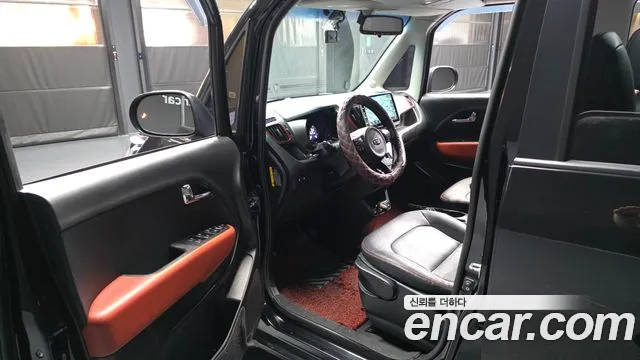 Kia RAY Prestige — photo 1 of 30