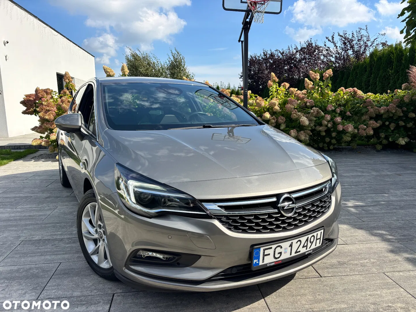 2017 Opel Astra 1.4 T Elite S&S, photograph 1