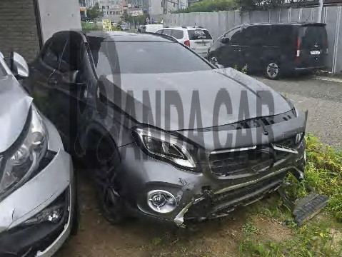 2019 Mercedes-Benz GLA220, photograph 3