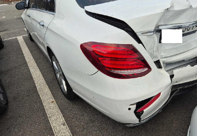 2017 Mercedes-Benz E220 d, photograph 4