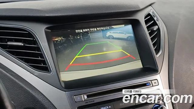 2014 Hyundai Grandeur HG240 Modern, photograph 5