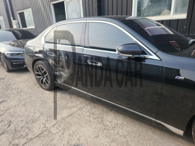 2025 BMW 740d xDrive, photograph 3