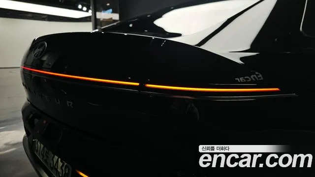 2023 Hyundai Grandeur Premium, photograph 2