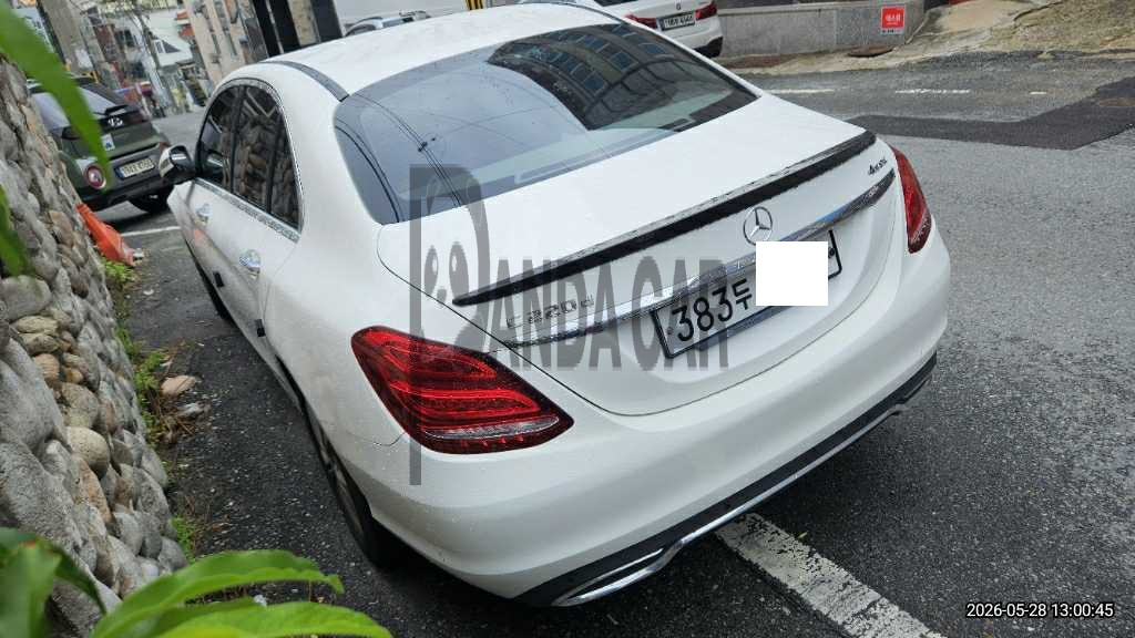 2017 Mercedes-Benz C220 d 4Matic, photograph 2