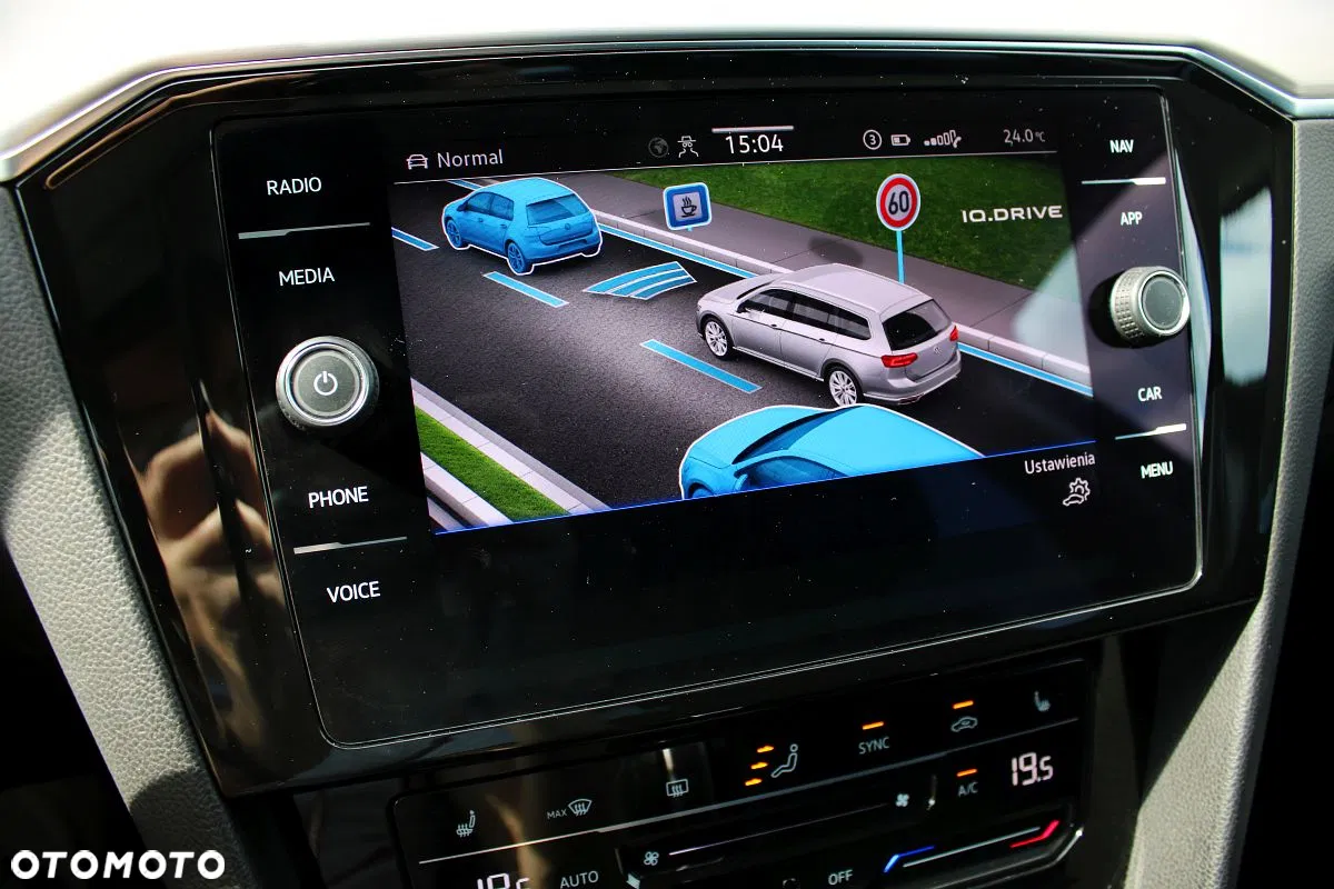 2023 Volkswagen Passat Variant 2.0 TSI Elegance DSG, photograph 4