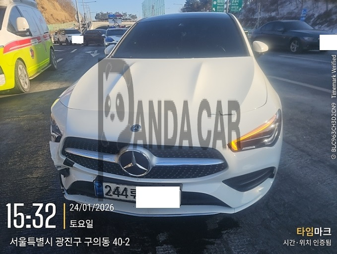 2021 Mercedes-Benz CLA250 4MATIC, photograph 1