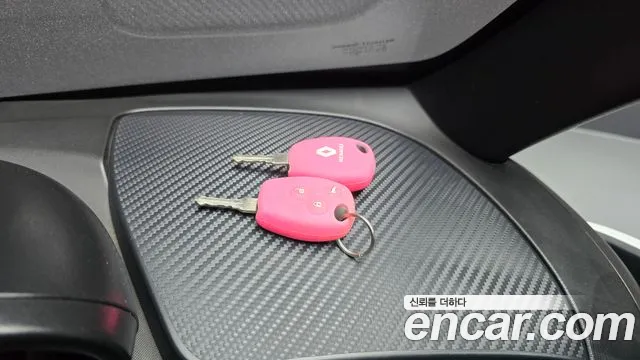 2020 Renault-KoreaSamsung Twizy Life(2-Seater), photograph 9