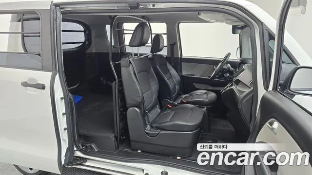 2022 Kia RAY Van, photograph 1