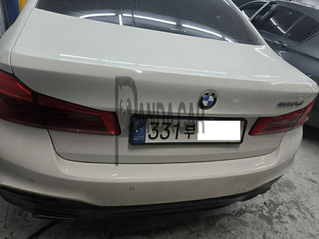2017 BMW 520d, photograph 2