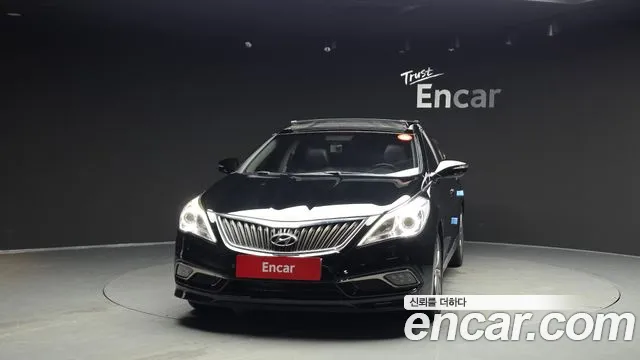 2015 Hyundai Grandeur HG240 Modern, photograph 11