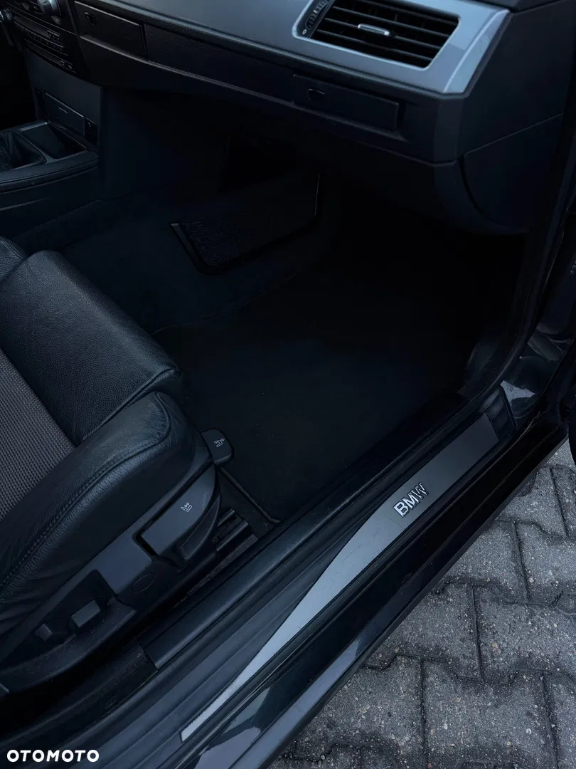 2007 BMW Seria 5, photograph 11
