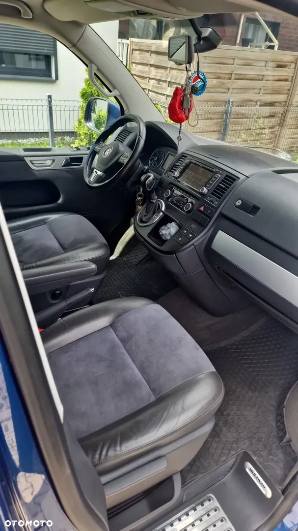 2010 Volkswagen Multivan, photograph 8