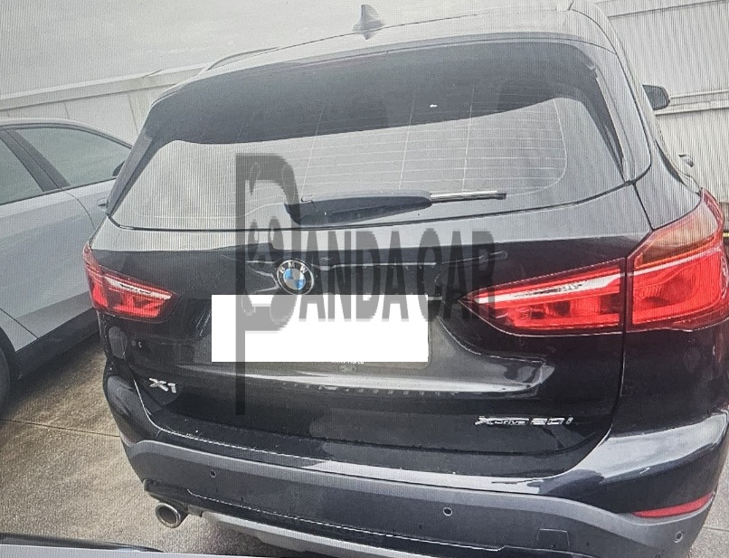 2022 BMW X1 xDrive20i, photograph 3