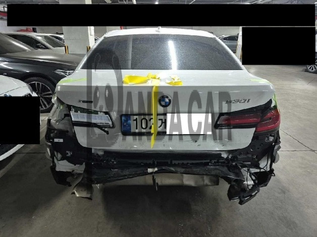 2022 BMW 530i xDrive, photograph 5