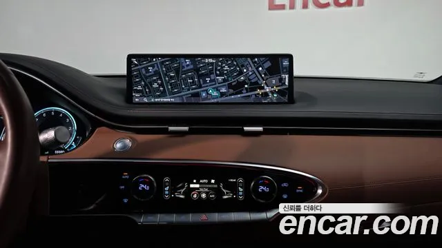 Genesis GV70 2.5T Gasoline AWD — photo 1 of 20