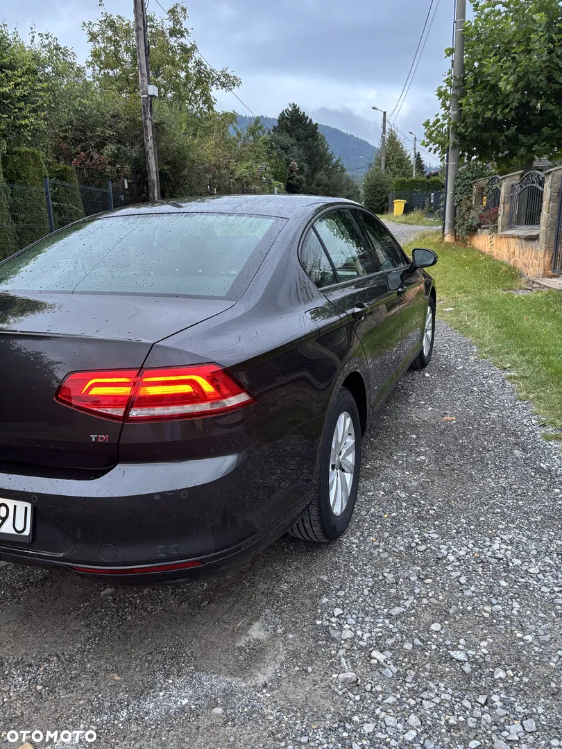 2017 Volkswagen Passat 1.6 TDI BMT Trendline, photograph 3