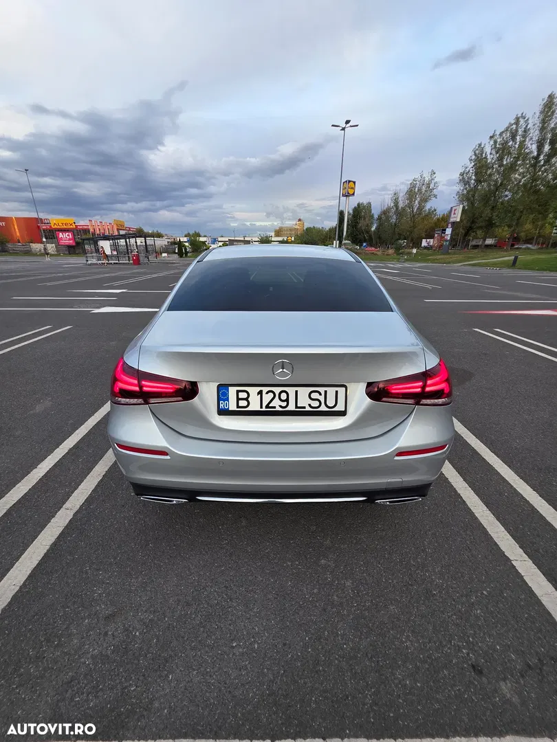 2021 Mercedes-Benz A 180 7G-DCT Edition 2021, photograph 5