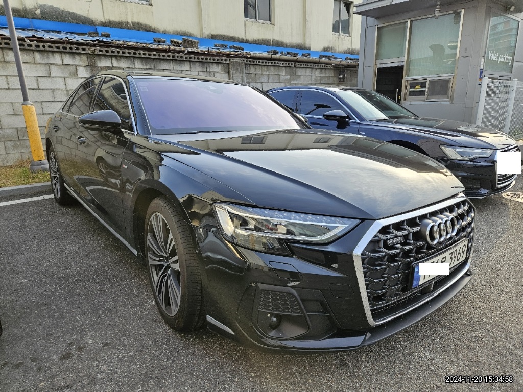 2023 Audi A8 50 TDI quattro, photograph 3