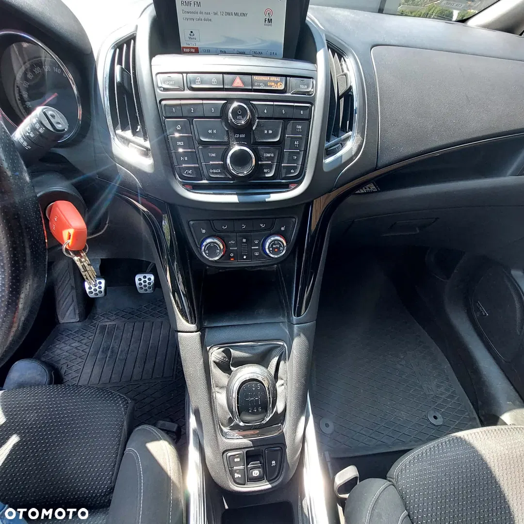 2016 Opel Zafira 2.0 CDTI Cosmo S&S, photograph 6