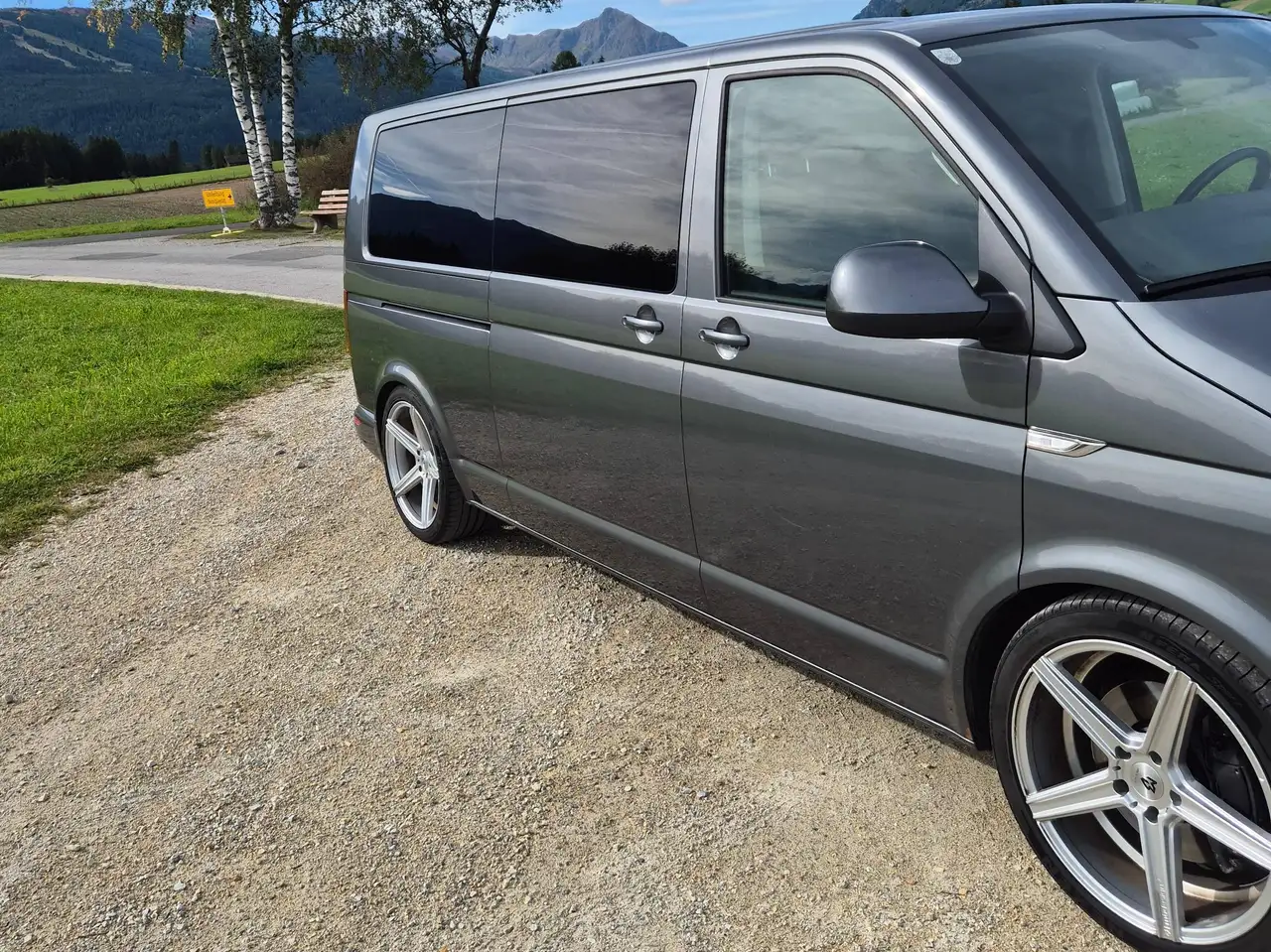 2018 Volkswagen T6 Multivan VW T6 Multivan LR 204 PS 4MOTION DSG – Leder/Alcantara – TOP OPTIK, photograph 4