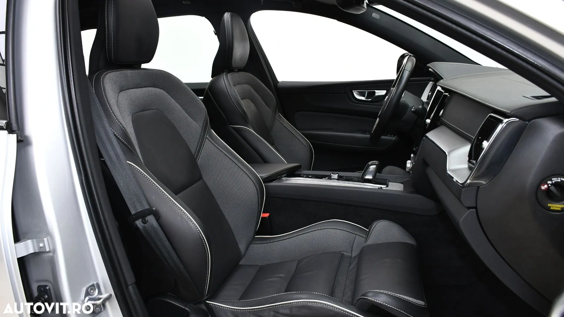 2020 Volvo XC 60 Recharge T6 Twin Engine eAWD Inscription Expression, photograph 9