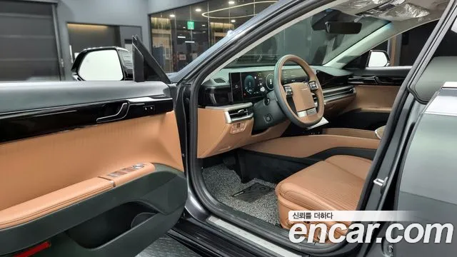 2023 Hyundai Grandeur Calligraphy, photograph 1