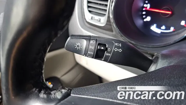2019 Kia Canival 9-Seater Noblesse Special, photograph 2