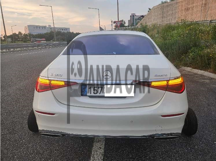 2022 Mercedes-Benz S580 4MATIC, photograph 4