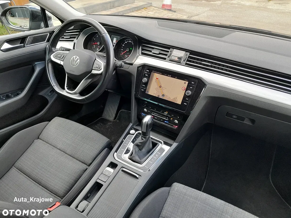 2022 Volkswagen Passat 2.0 TSI Business DSG, photograph 9