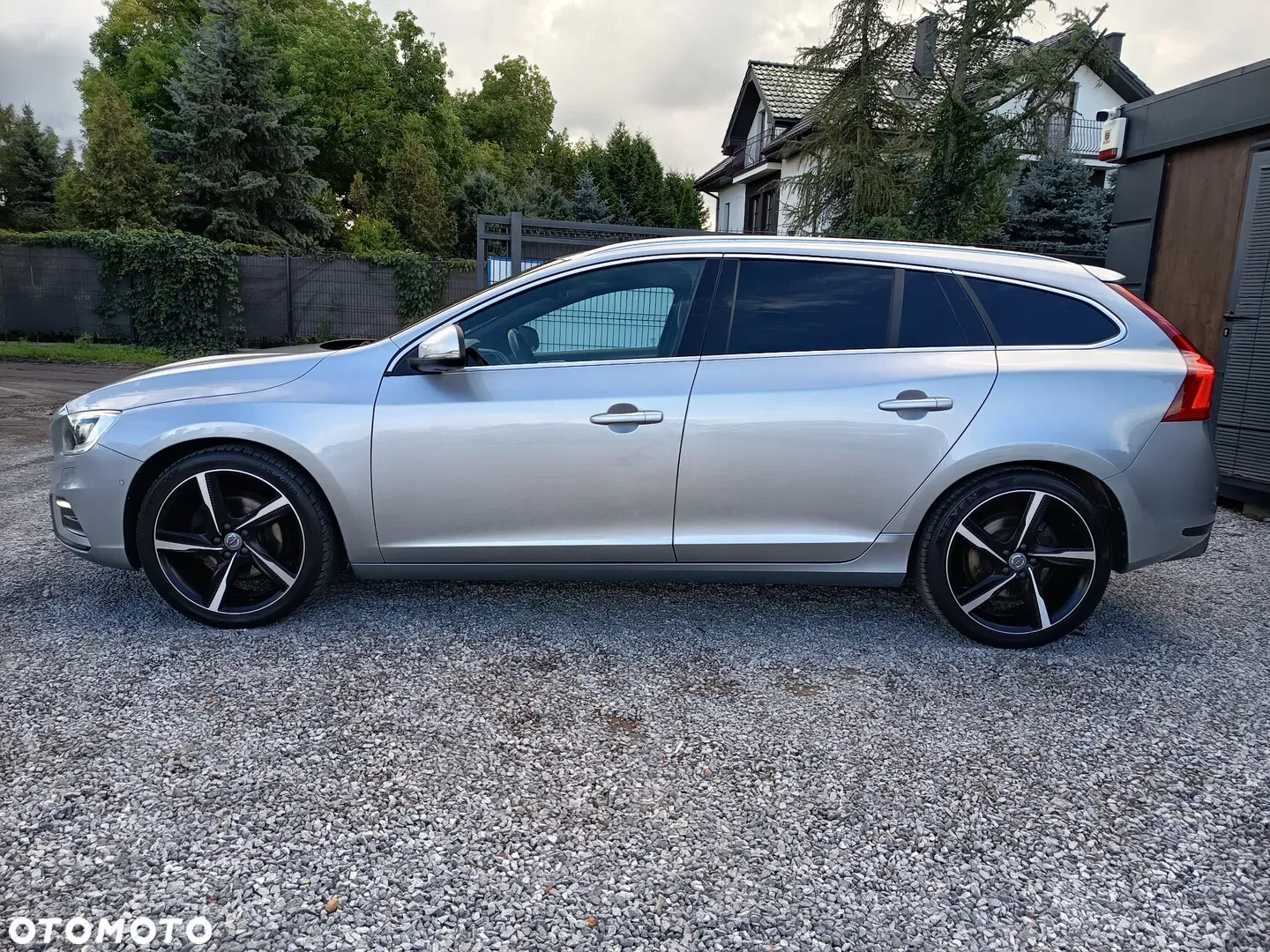 2016 Volvo V60 D4 Geartronic RDesign, photograph 4