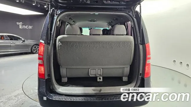 2019 Hyundai Starex Urban 9-Seater, photograph 12