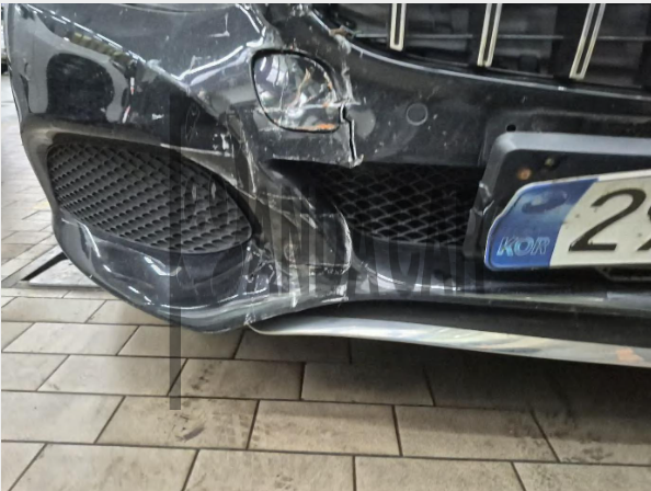2017 Mercedes-Benz C200, photograph 4