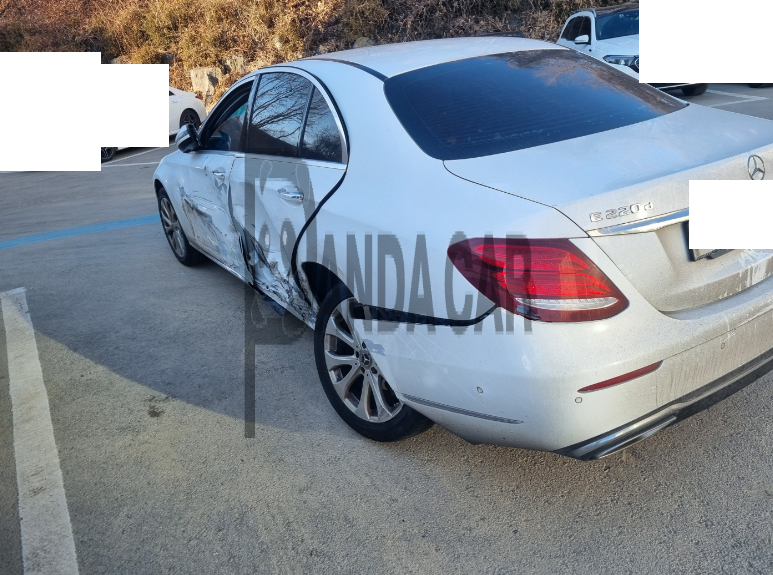 2018 Mercedes-Benz E220 d, photograph 4