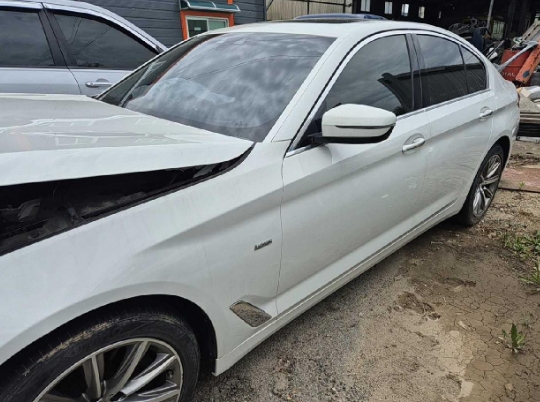 2018 BMW 520i, photograph 4