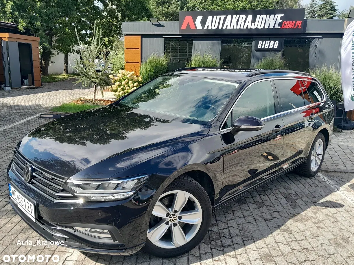 2022 Volkswagen Passat 2.0 TSI Business DSG, photograph 2