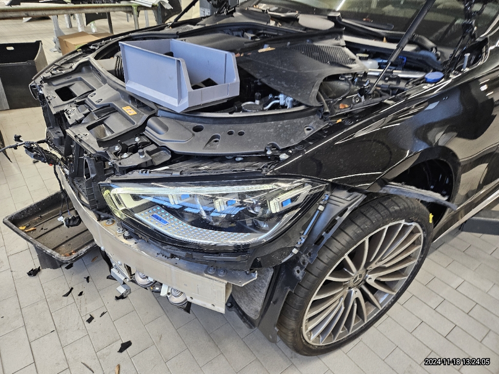 2024 Mercedes-Benz S 500 4MATIC, photograph 2