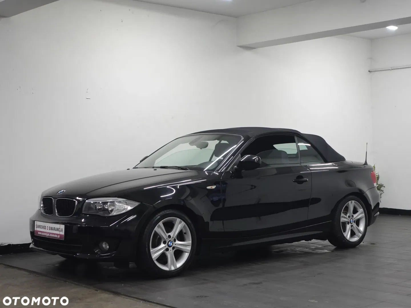 2011 BMW Seria 1, photograph 10