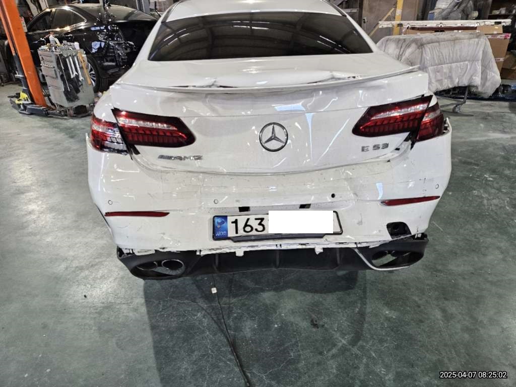 2021 Mercedes-Benz MercedesAMG E53 4Matic + Coupe, photograph 1