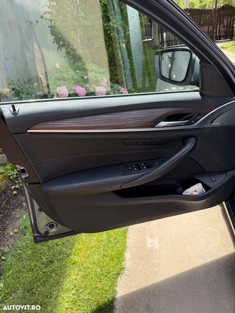 2017 BMW Seria 5 520d xDrive Aut., photograph 8
