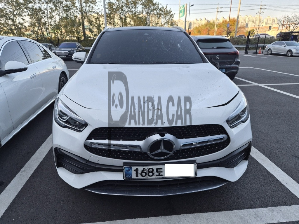2021 Mercedes-Benz GLA250 4MATIC, photograph 1
