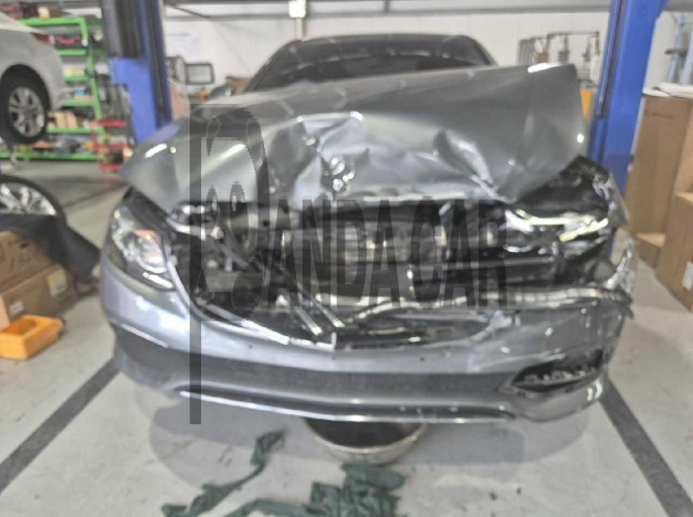 2019 Mercedes-Benz E300 4Matic, photograph 1