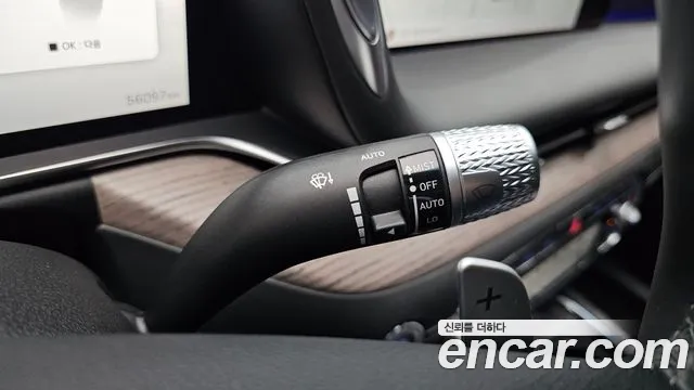 2024 Genesis G90 Gasoline 3.5 Turbo AWD, photograph 2