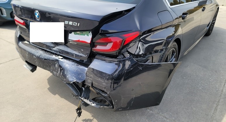 2023 BMW 520i, photograph 3