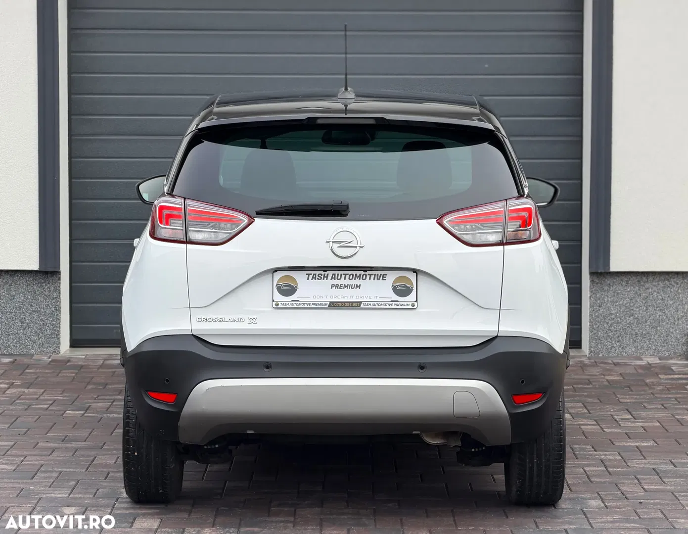 2020 Opel Crossland 1.2 Business Elegance, photograph 5