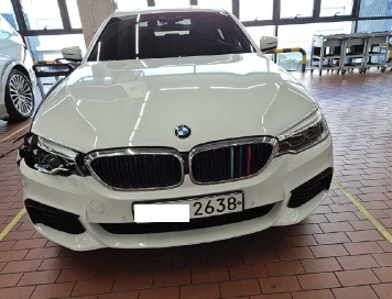 2020 BMW 530e iPerformance M Sport Package, photograph 1